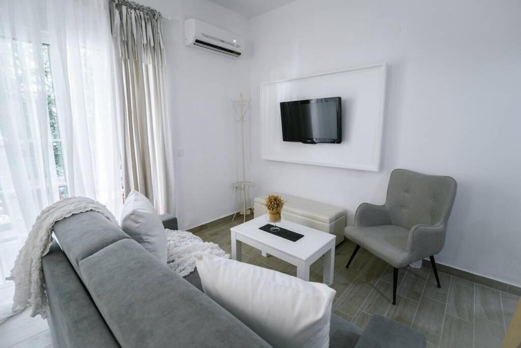 Luxury Central Studio Xanthi Bagian luar foto